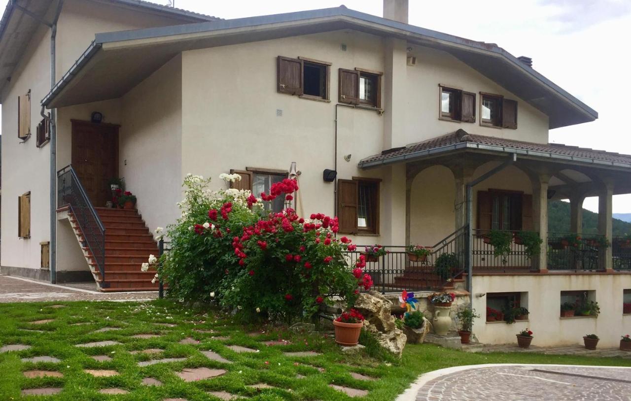 Il Frutteto Bed & Breakfast Assergi Exterior photo